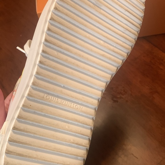 Authentic Luise Vuitton Limited edition sneakers with beautiful colorful LV logo - Picture 7 of 16